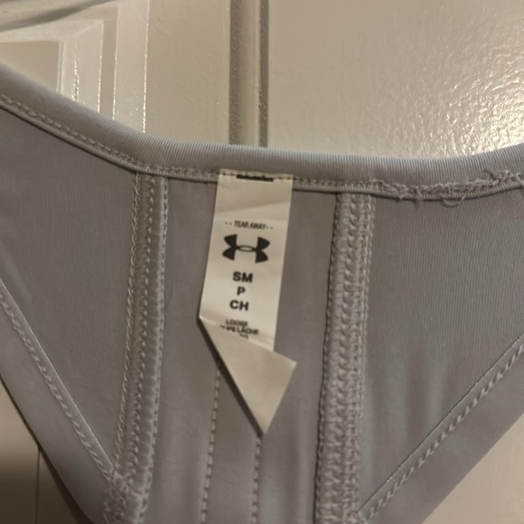 Under Armour Tank - Picture 5 of 5